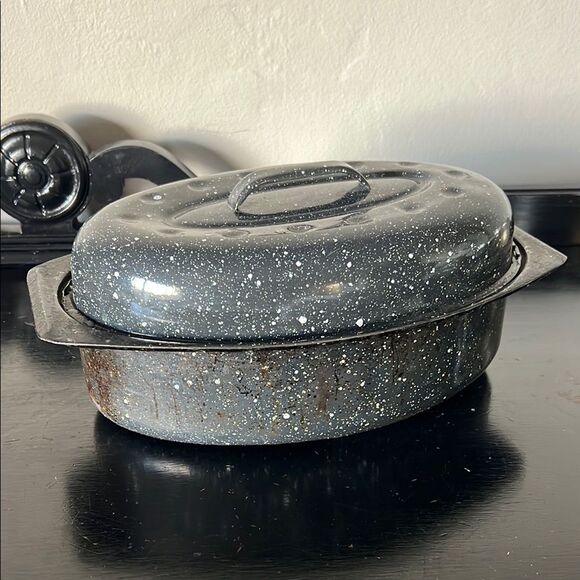 Small Enamelware Roaster black /white specs - Picture 1 of 12